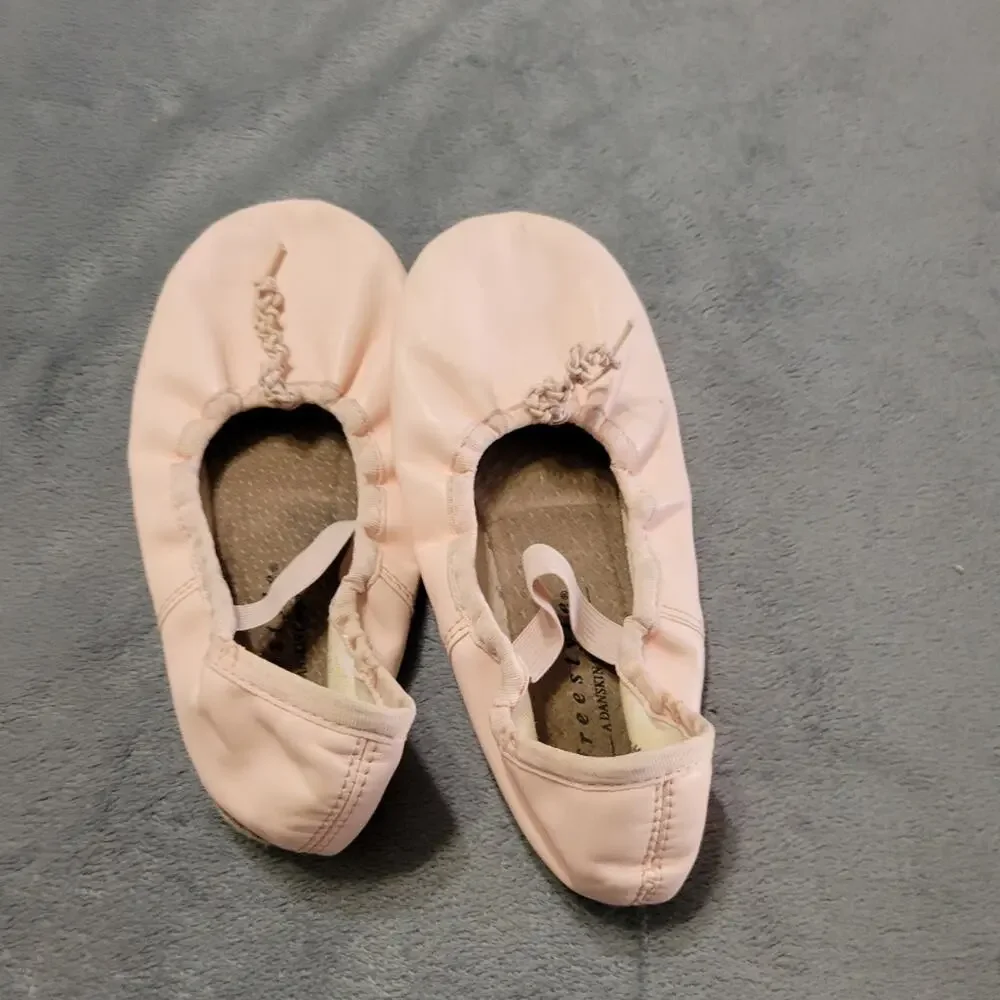 Freestyle Kids Girls Size 2‎ Pink Ballet Slipper Comfort Slip On Tie Adjustable